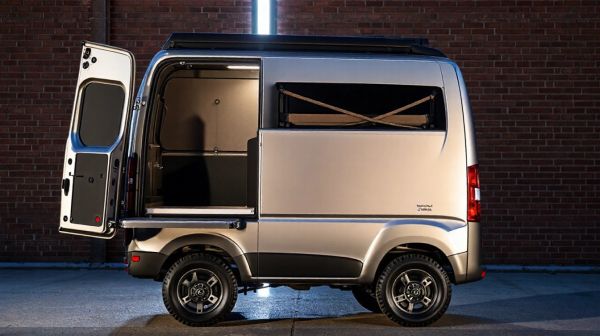 Optez pour un utilitaire 20m3 avec hayon pour un déménagement réussi